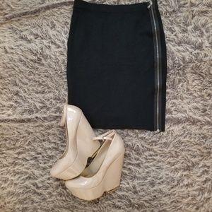 Gap Black Skirt w/Side Zipper Detail